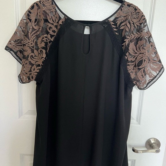 Karen Kane top size 2X - Picture 3 of 3